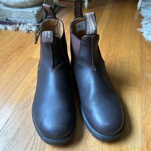 Blundstone Boots Women’s #550 Barely Worn